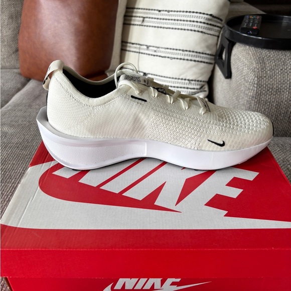 Men's Nike Interact Running Shoes - Picture 4 of 7